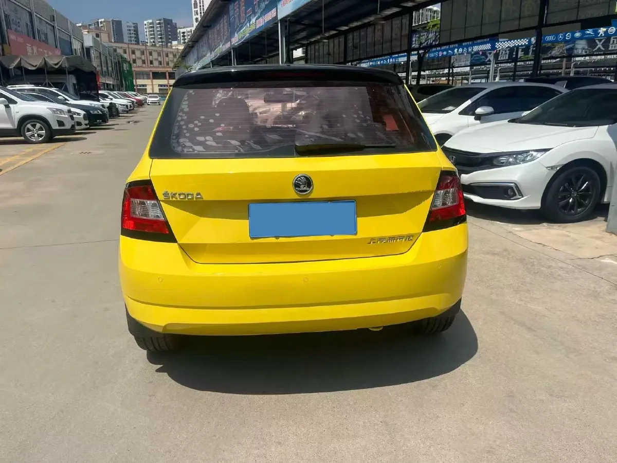 2017 Skoda Fabia 1.6L 110HP L4 6AT,autocango,china used car exporter,china ev exporter,chinese used car exporter,chinese used ev exporter
