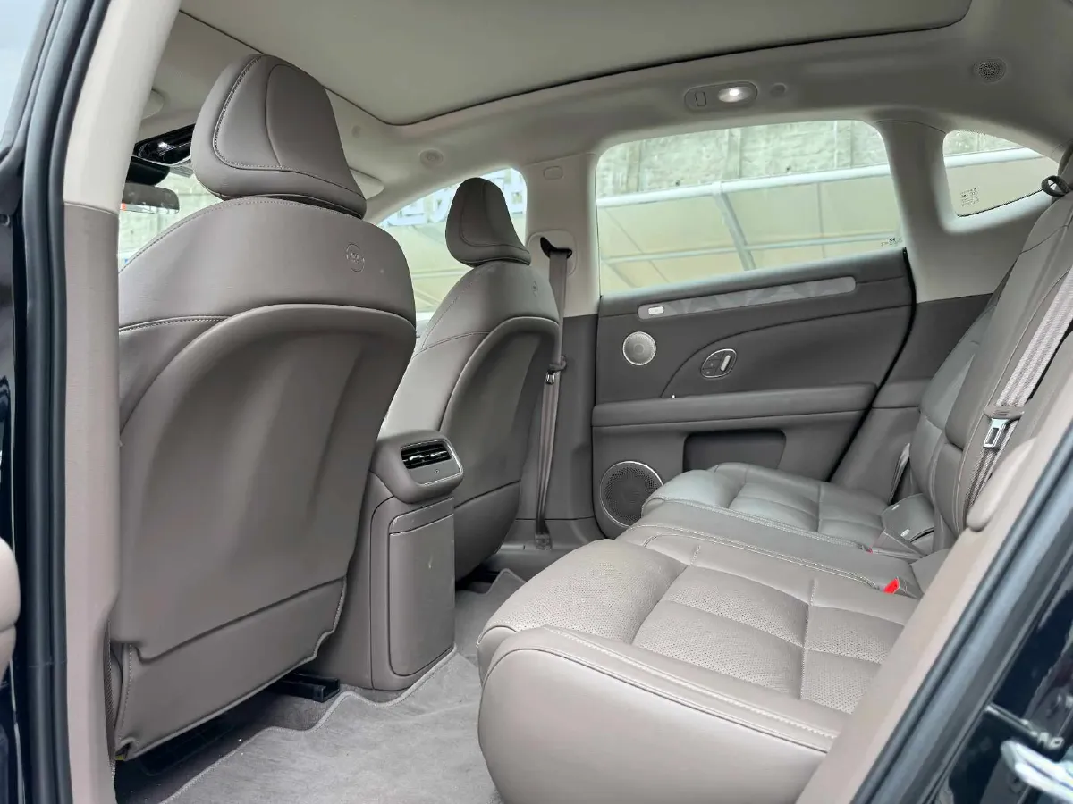 2026 IM LS6 REEV 155HP REEV,autocango,china used car exporter,china ev exporter,chinese used car exporter,chinese used ev exporter