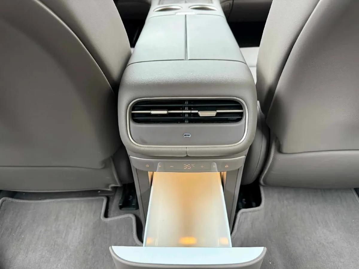 2026 IM LS6 REEV 155HP REEV,autocango,china used car exporter,china ev exporter,chinese used car exporter,chinese used ev exporter