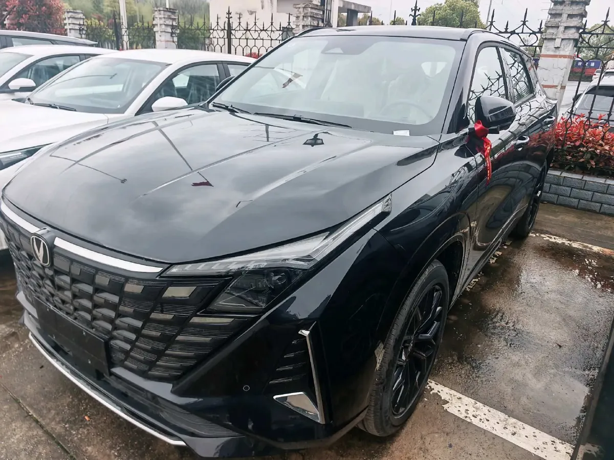 2025 ChangAn UNI-Z 1.5L 98HP L4 E-CVT PHEV,autocango,china used car exporter,china ev exporter,chinese used car exporter,chinese used ev exporter