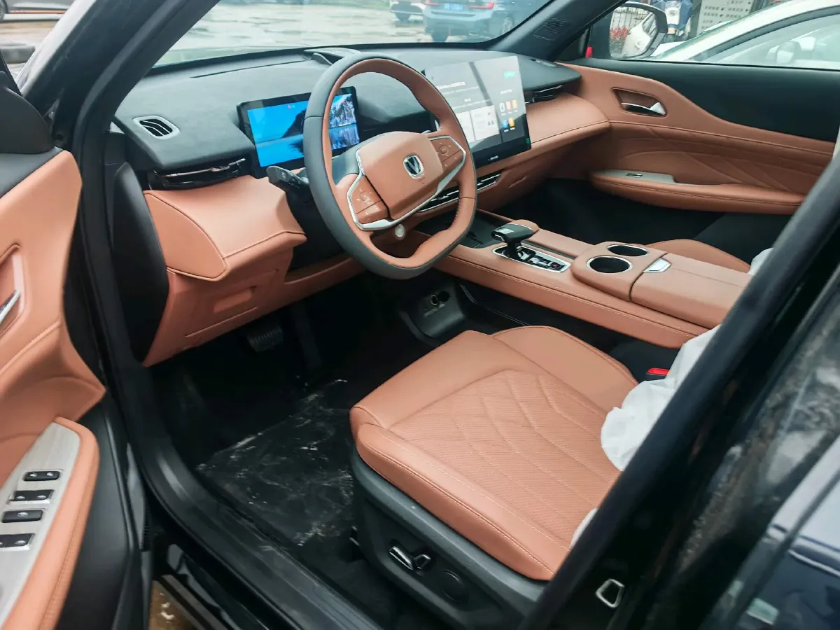 2025 ChangAn UNI-Z 1.5L 98HP L4 E-CVT PHEV,autocango,china used car exporter,china ev exporter,chinese used car exporter,chinese used ev exporter