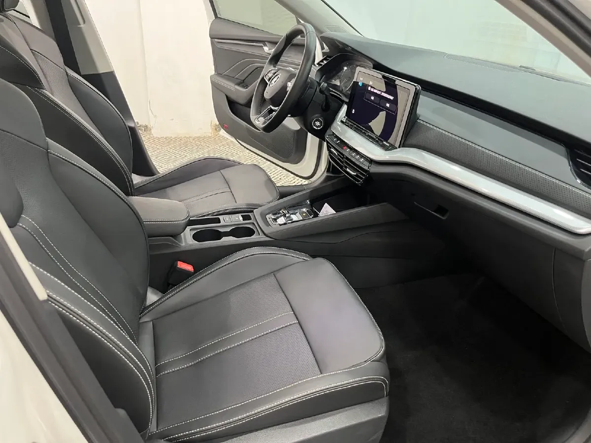 2022 Skoda Octavia 1.4T 150HP L4 7DCT,autocango,china used car exporter,china ev exporter,chinese used car exporter,chinese used ev exporter