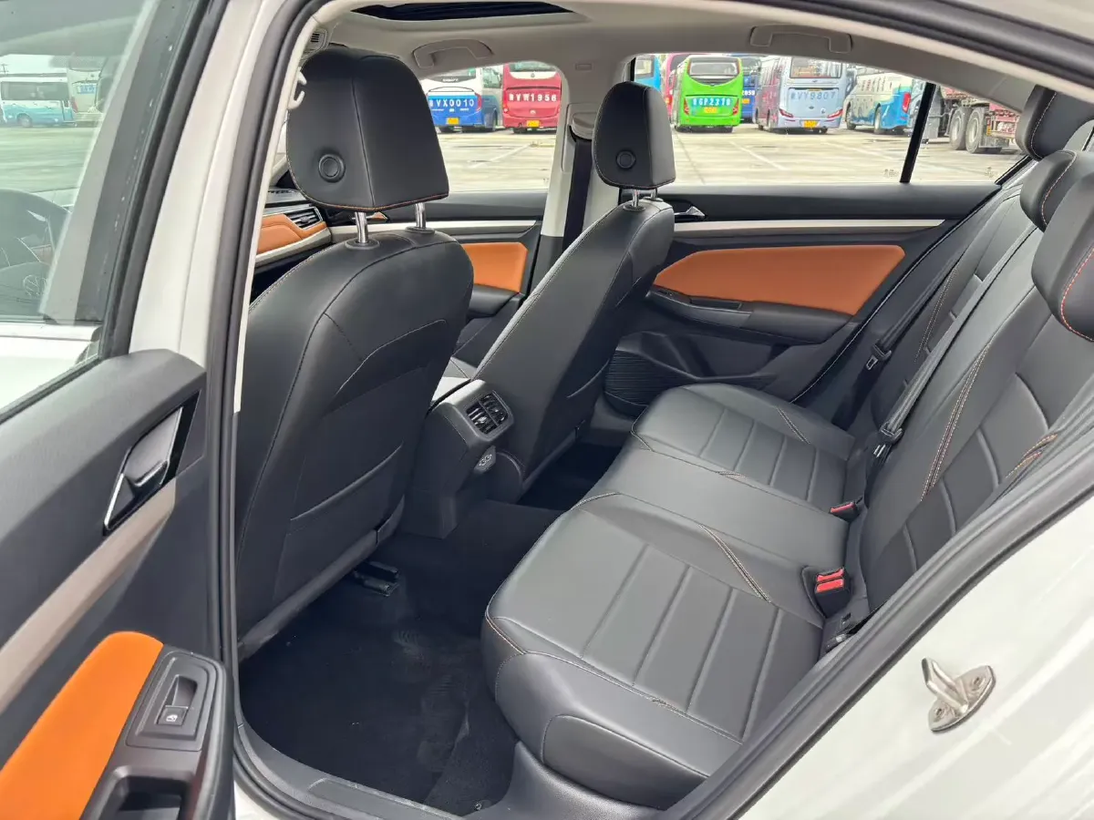 2023 Volkswagen Bora 1.2T 116HP L4 7DCT,autocango,china used car exporter,china ev exporter,chinese used car exporter,chinese used ev exporter