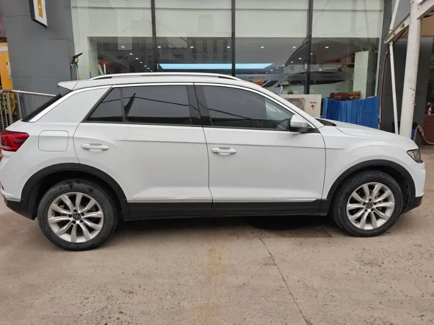 2022 Volkswagen T-Roc 1.4T 150HP L4 7DCT,autocango,china used car exporter,china ev exporter,chinese used car exporter,chinese used ev exporter