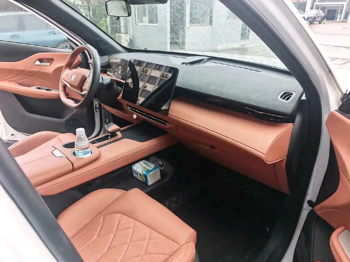 2024 ChangAn UNI-Z 1.5L 98HP L4 E-CVT PHEV 18.4KWH,autocango,china used car exporter,china ev exporter,chinese used car exporter,chinese used ev exporter