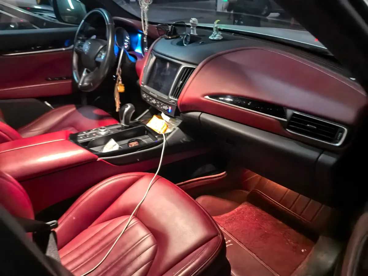 2018 Maserati Levante 3.0T 350HP V6 8AT,autocango,china used car exporter,china ev exporter,chinese used car exporter,chinese used ev exporter