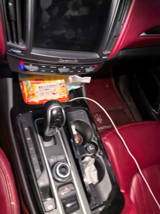 2018 Maserati Levante 3.0T 350HP V6 8AT,autocango,china used car exporter,china ev exporter,chinese used car exporter,chinese used ev exporter