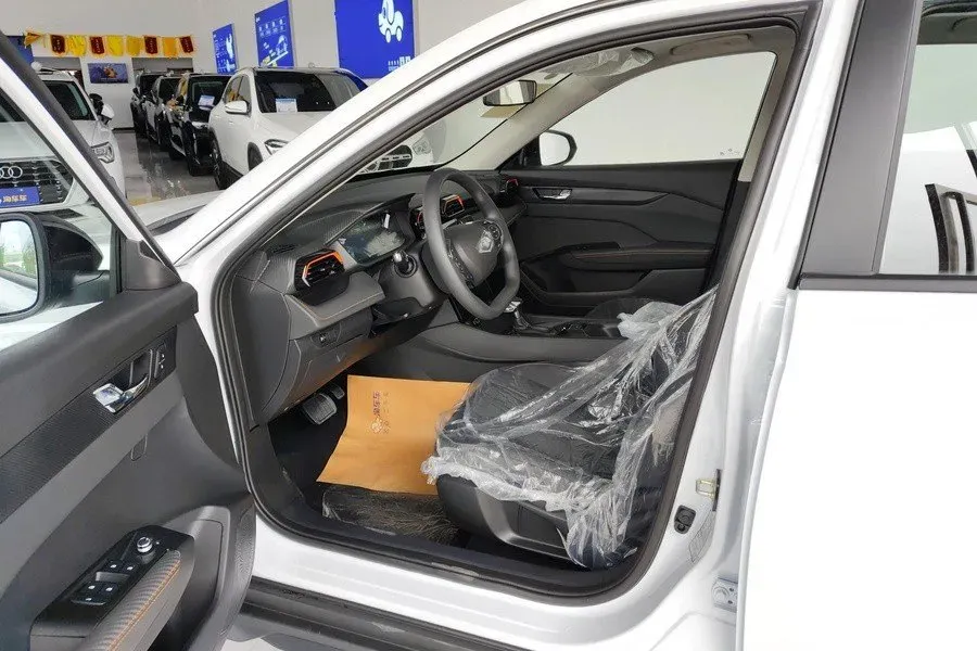 2024 DongFeng Aeolus YiXuan GS 1.5L 125HP L4 6DCT,autocango,china used car exporter,china ev exporter,chinese used car exporter,chinese used ev exporter