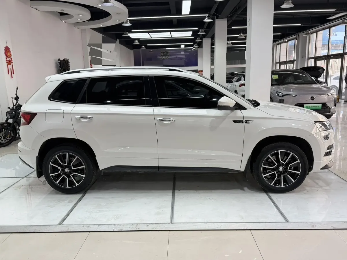 2022 Skoda Karoq 1.4T 150HP L4 7DCT,autocango,china used car exporter,china ev exporter,chinese used car exporter,chinese used ev exporter