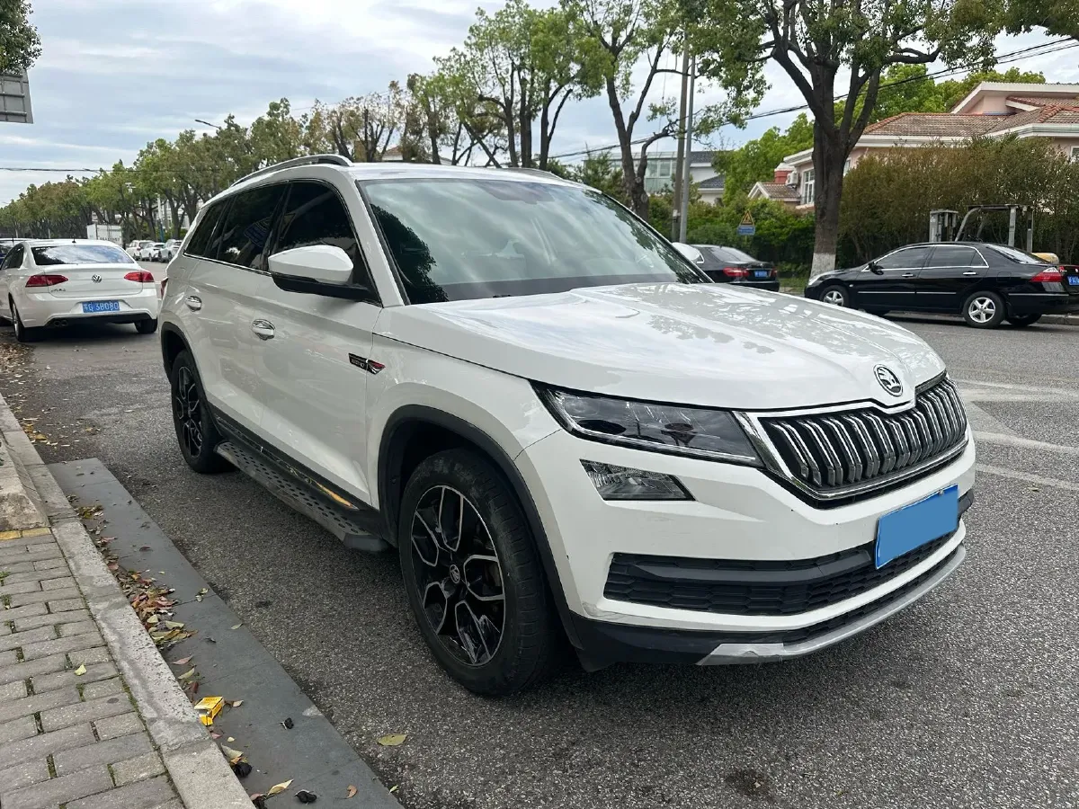 2018 Skoda Kodiak 1.8T 180HP L4 7DCT,autocango,china used car exporter,china ev exporter,chinese used car exporter,chinese used ev exporter