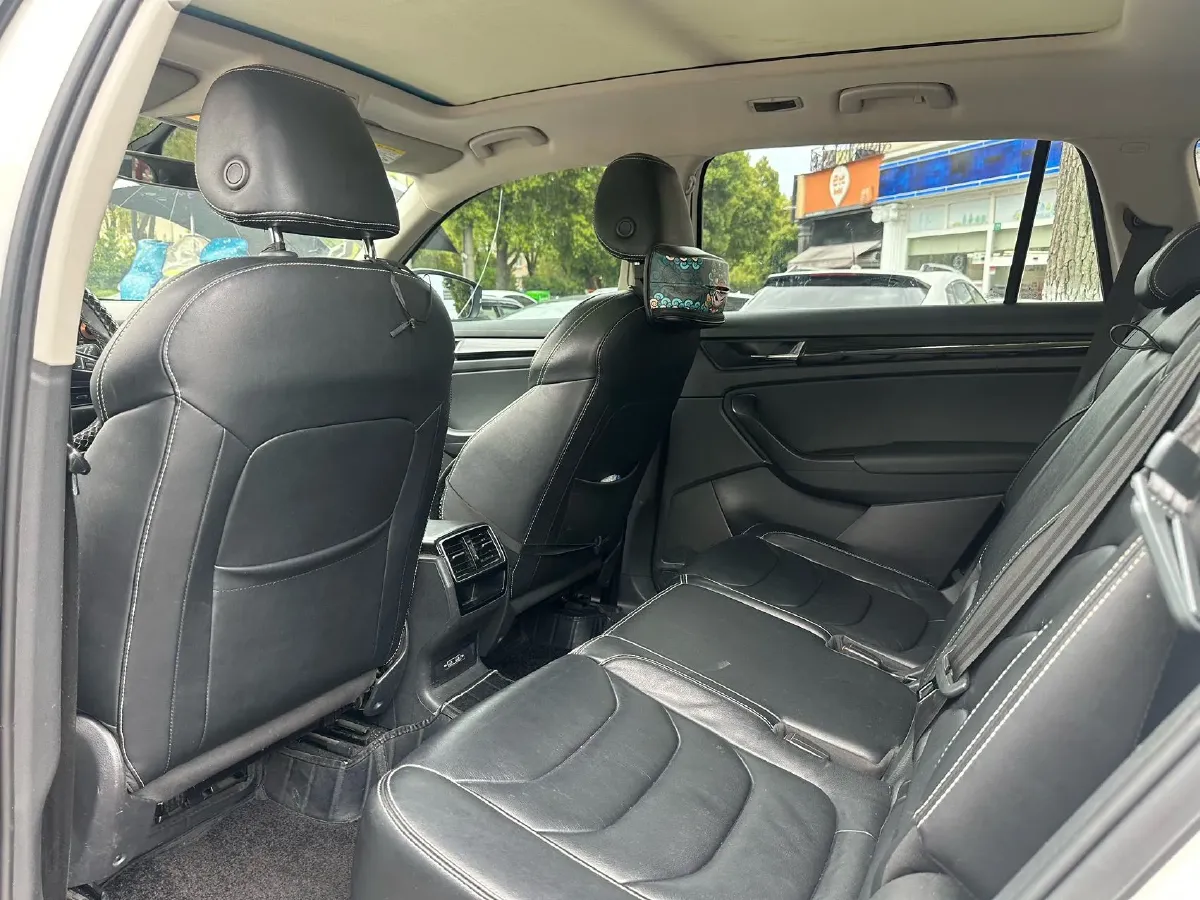 2018 Skoda Kodiak 1.8T 180HP L4 7DCT,autocango,china used car exporter,china ev exporter,chinese used car exporter,chinese used ev exporter