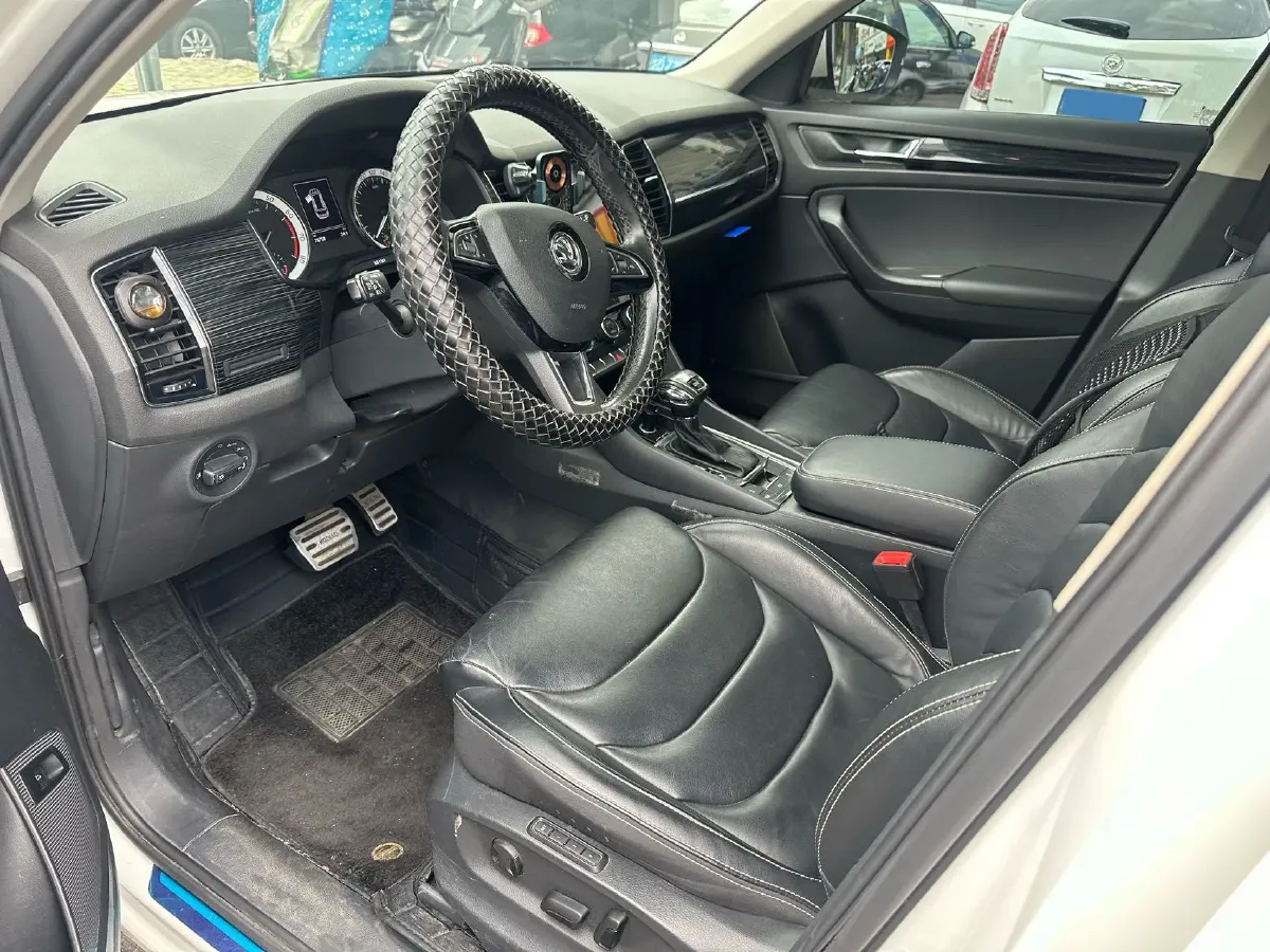 2018 Skoda Kodiak 1.8T 180HP L4 7DCT,autocango,china used car exporter,china ev exporter,chinese used car exporter,chinese used ev exporter