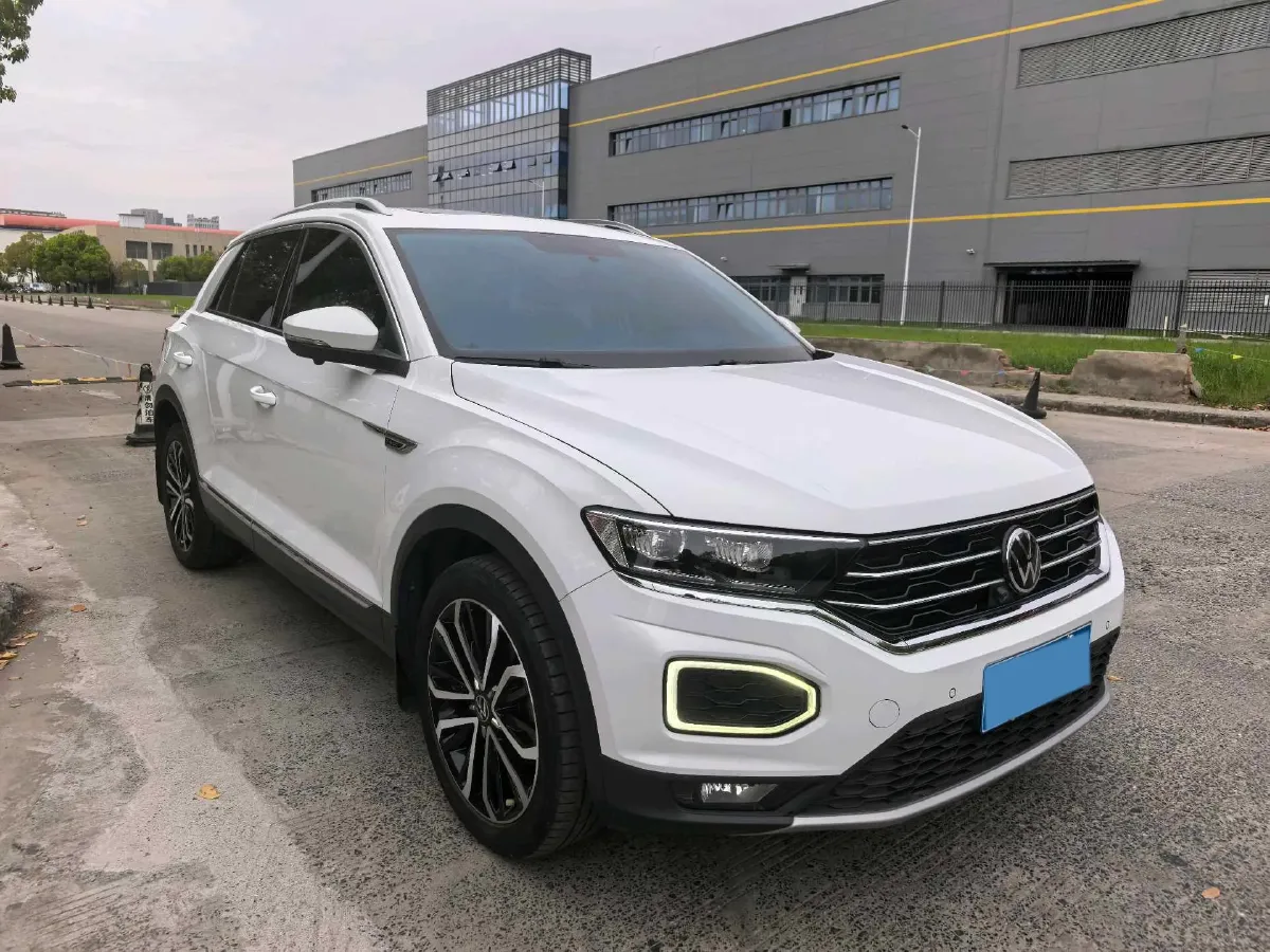2021 Volkswagen T-Roc 1.4T 150HP L4 7DCT,autocango,china used car exporter,china ev exporter,chinese used car exporter,chinese used ev exporter
