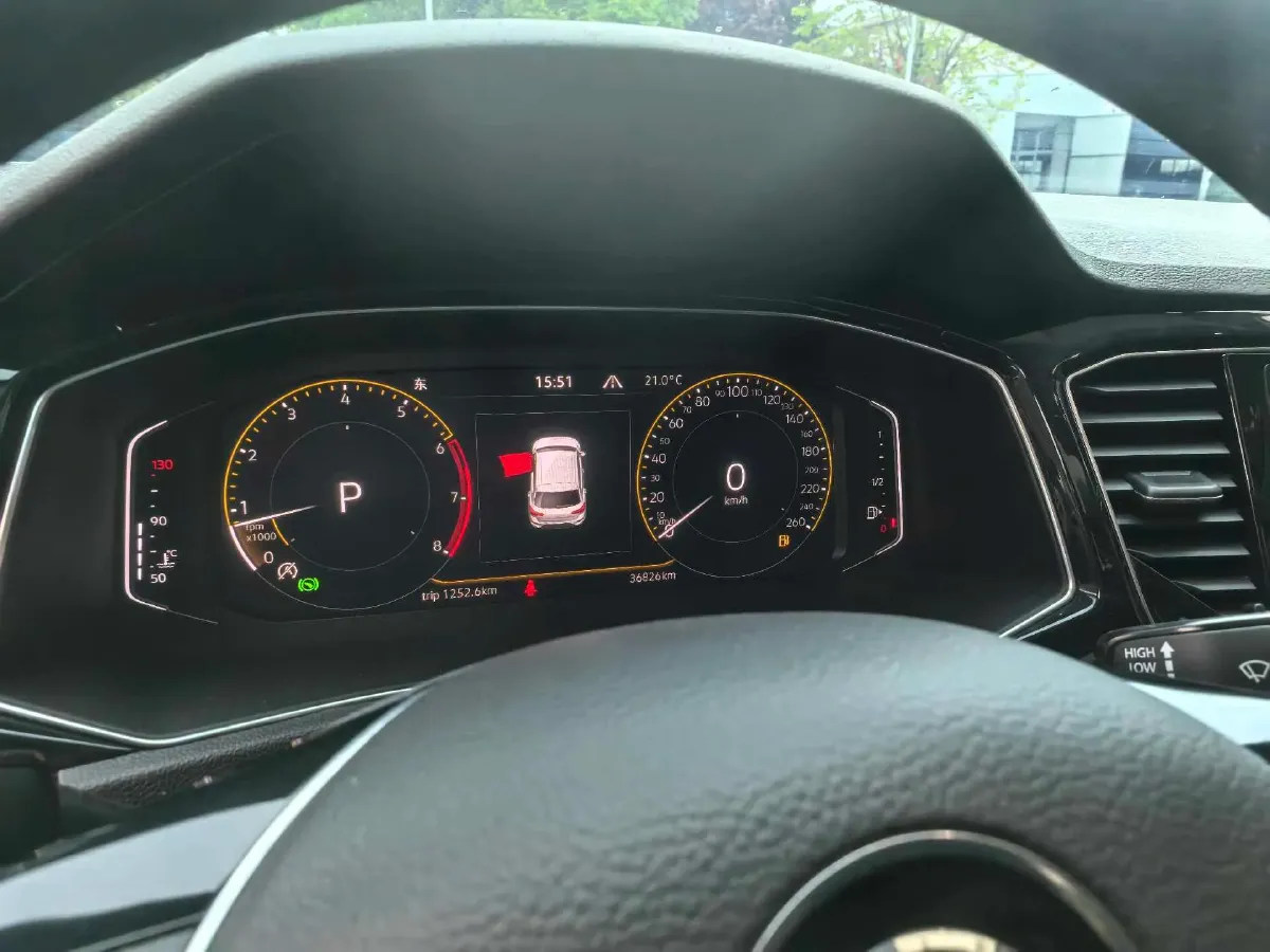 2021 Volkswagen T-Roc 1.4T 150HP L4 7DCT,autocango,china used car exporter,china ev exporter,chinese used car exporter,chinese used ev exporter