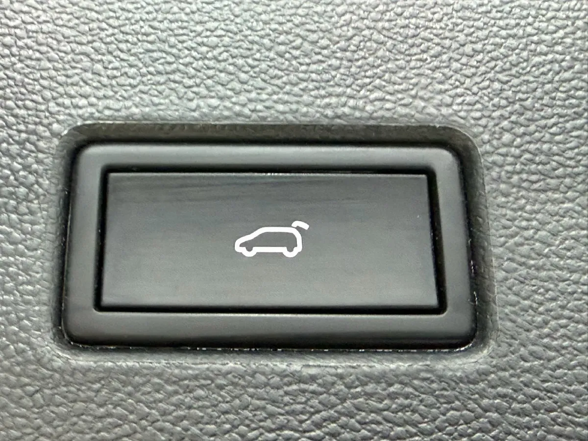 2021 Volkswagen T-Roc 1.4T 150HP L4 7DCT,autocango,china used car exporter,china ev exporter,chinese used car exporter,chinese used ev exporter