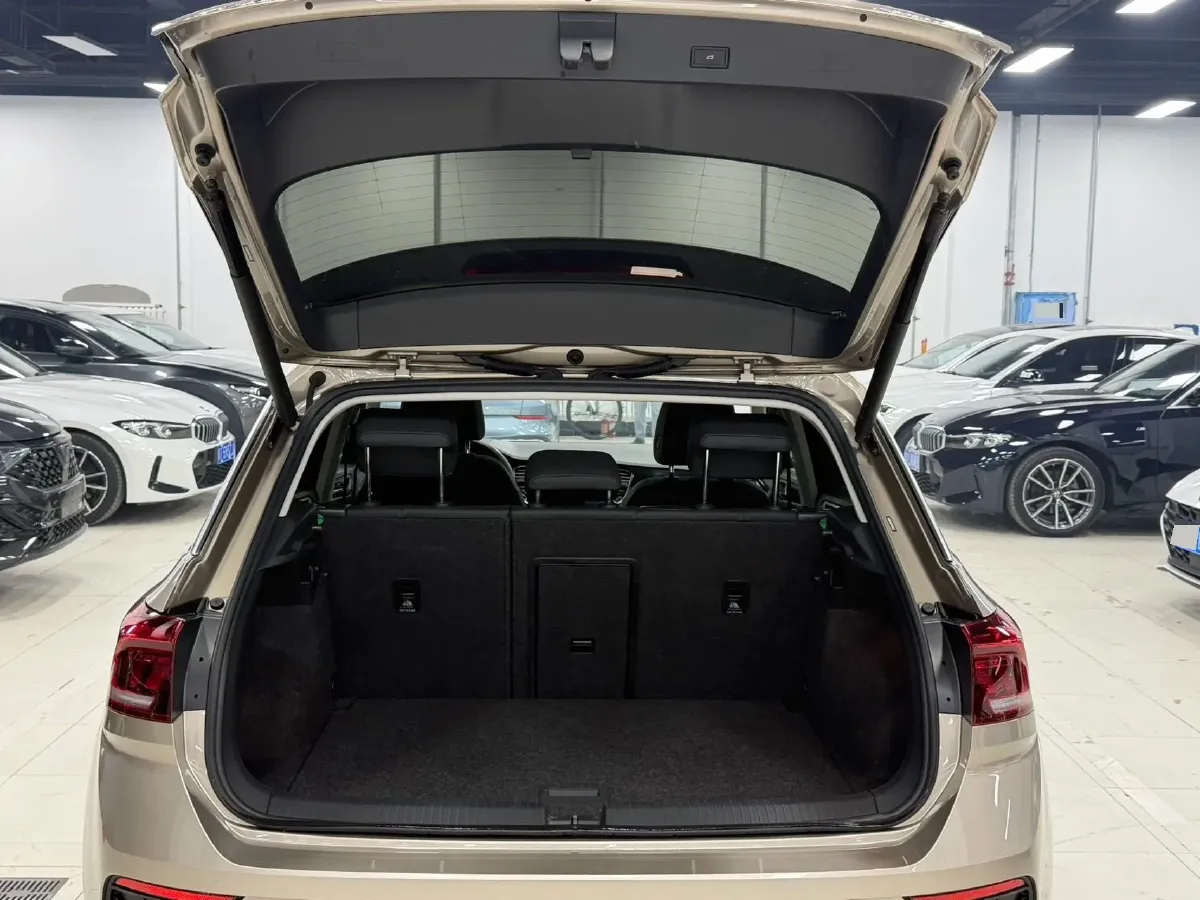 2021 Volkswagen T-Roc 1.4T 150HP L4 7DCT,autocango,china used car exporter,china ev exporter,chinese used car exporter,chinese used ev exporter