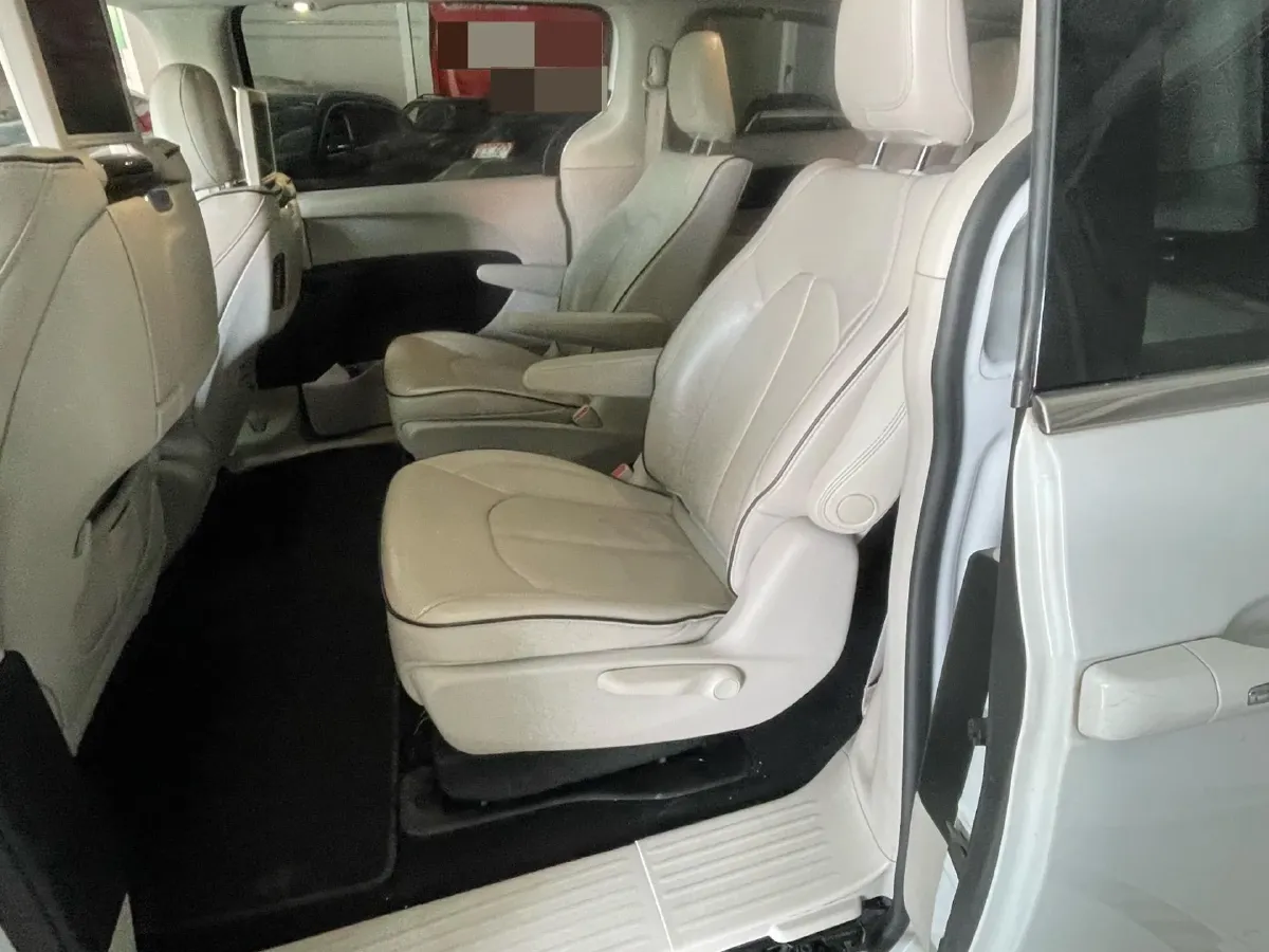 2018 Chrysler Pacifica 3.6L 245HP V6 E-CVT PHEV 16KWH,autocango,china used car exporter,china ev exporter,chinese used car exporter,chinese used ev exporter