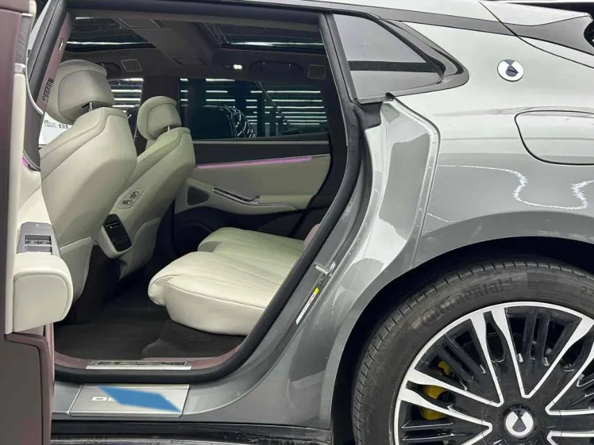 2024 Denza DenzaZ9GT 2.0T 207HP L4 E-CVT PHEV 38.5KWH,autocango,china used car exporter,china ev exporter,chinese used car exporter,chinese used ev exporter