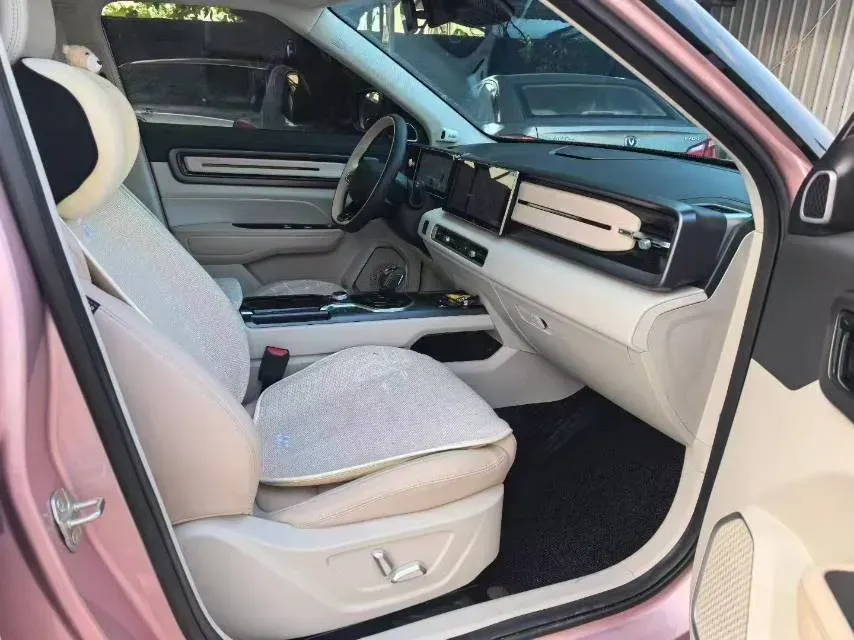 2023 Geely ICON 1.5T 181HP L4 7DCT,autocango,china used car exporter,china ev exporter,chinese used car exporter,chinese used ev exporter