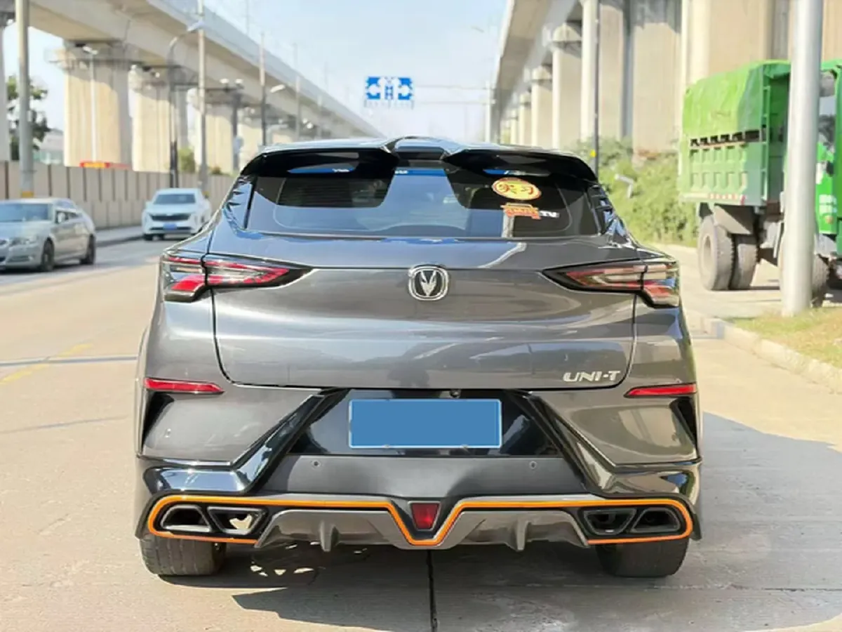 2022 ChangAn UNI-T 1.5T 188HP L4 7DCT,autocango,china used car exporter,china ev exporter,chinese used car exporter,chinese used ev exporter