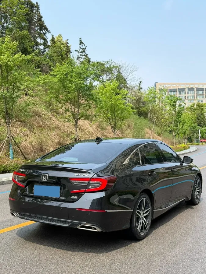 2022 Honda Accord 1.5T 194HP L4 CVT,autocango,china used car exporter,china ev exporter,chinese used car exporter,chinese used ev exporter