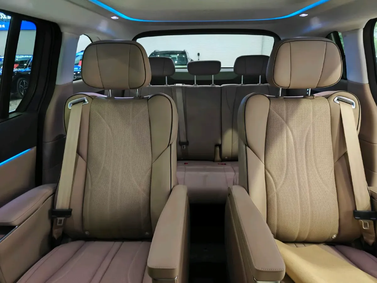 2025 Xpeng X9 BEV,autocango,china used car exporter,china ev exporter,chinese used car exporter,chinese used ev exporter