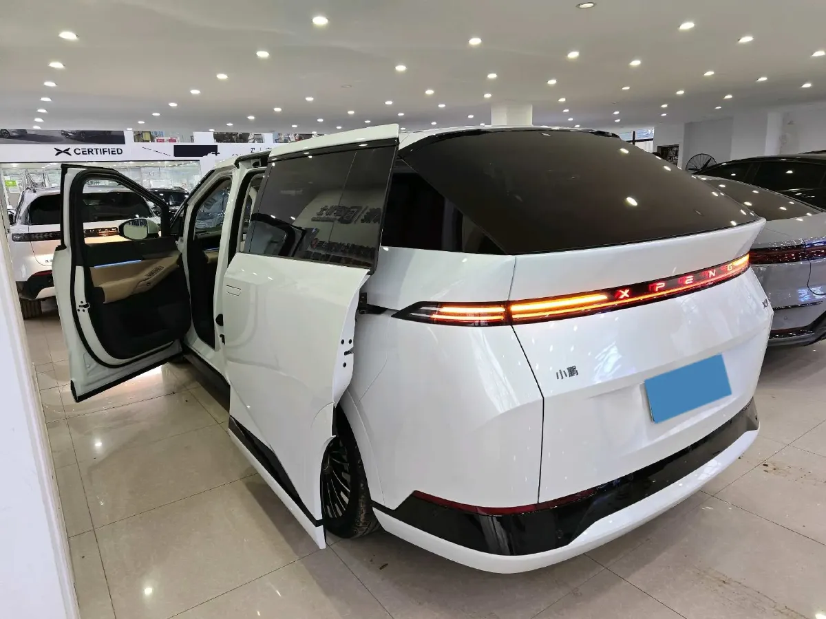 2025 Xpeng X9 BEV,autocango,china used car exporter,china ev exporter,chinese used car exporter,chinese used ev exporter