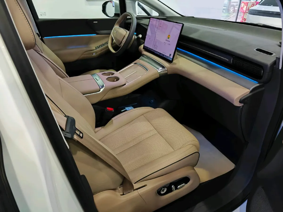 2025 Xpeng X9 BEV,autocango,china used car exporter,china ev exporter,chinese used car exporter,chinese used ev exporter