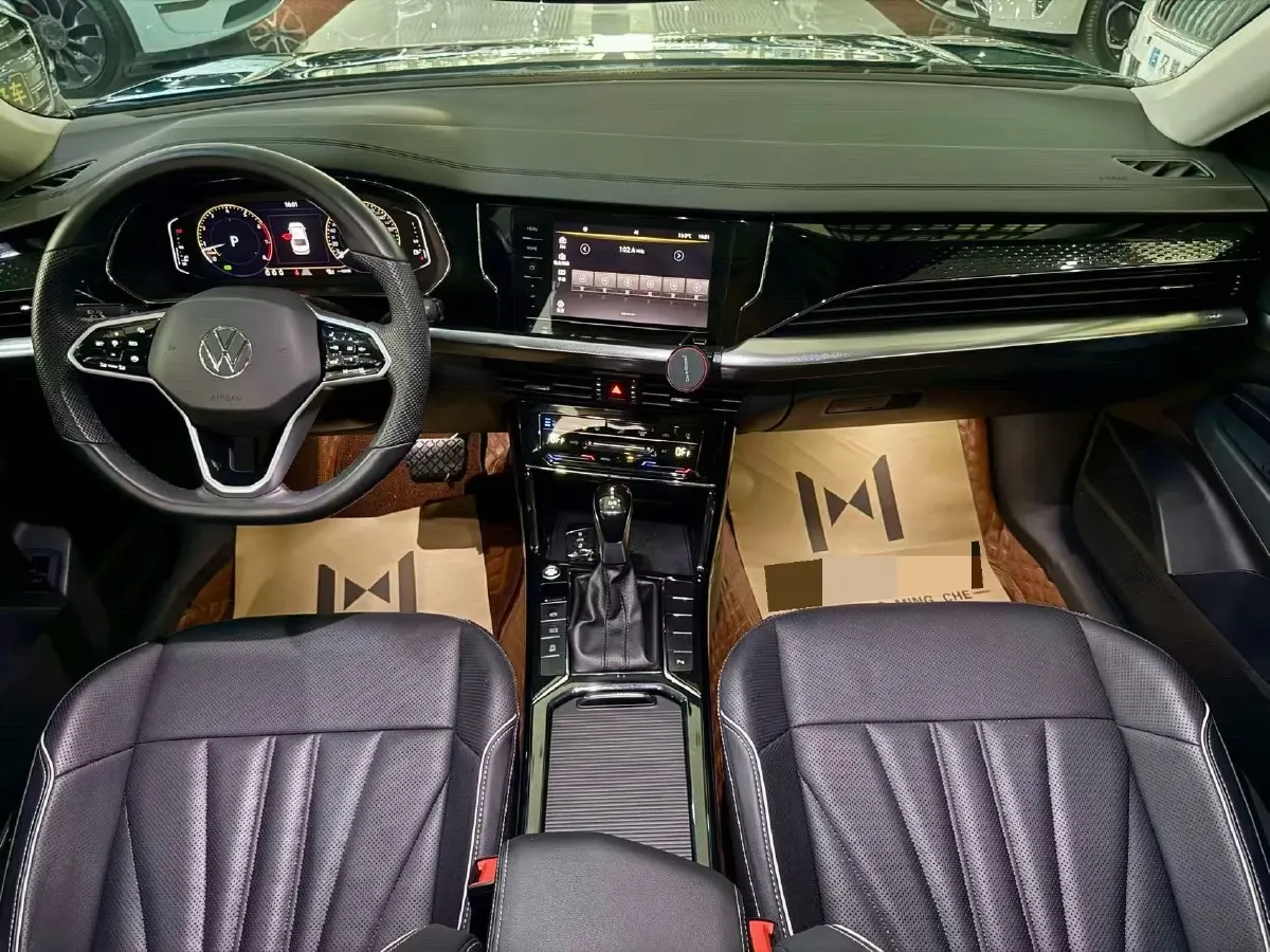 2024 Volkswagen Passat 2.0T 220HP L4 7DCT,autocango,china used car exporter,china ev exporter,chinese used car exporter,chinese used ev exporter