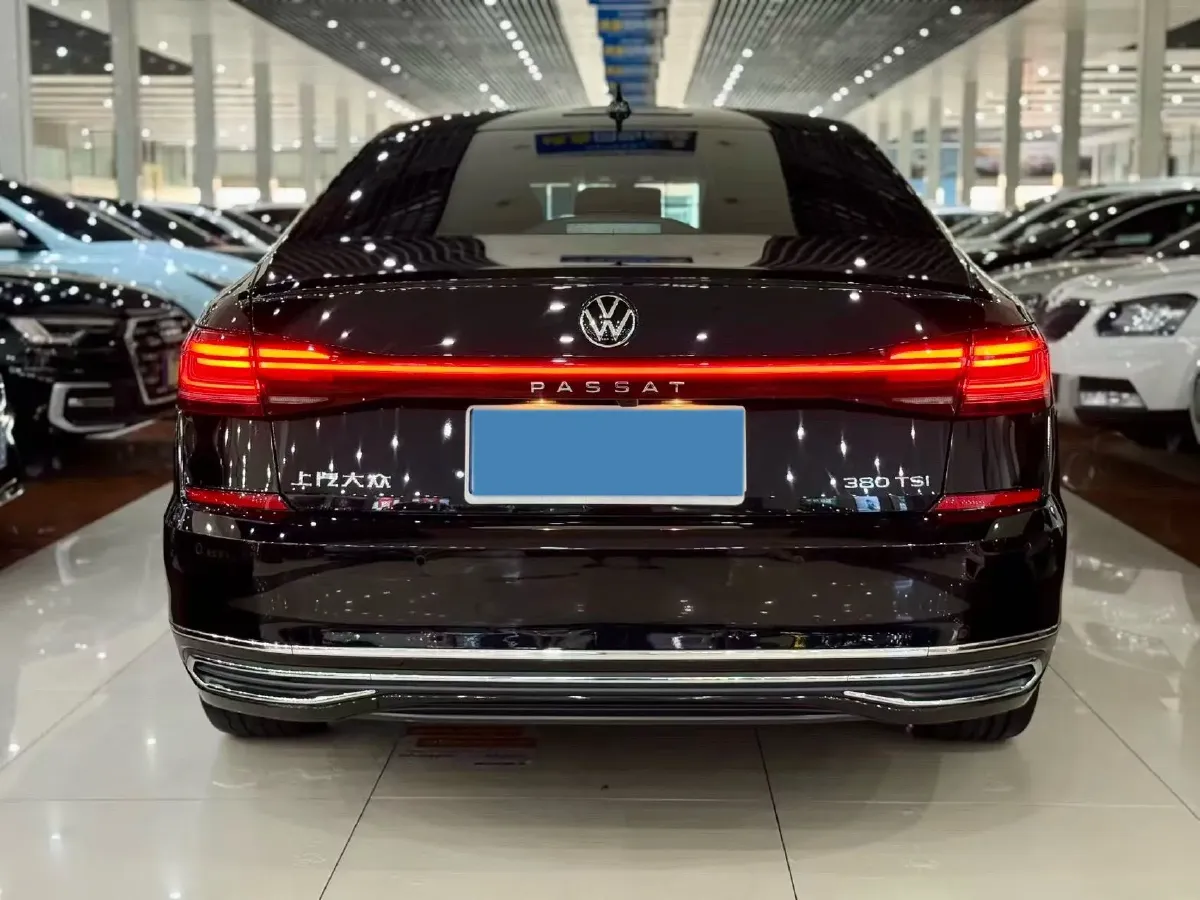 2024 Volkswagen Passat 2.0T 220HP L4 7DCT,autocango,china used car exporter,china ev exporter,chinese used car exporter,chinese used ev exporter