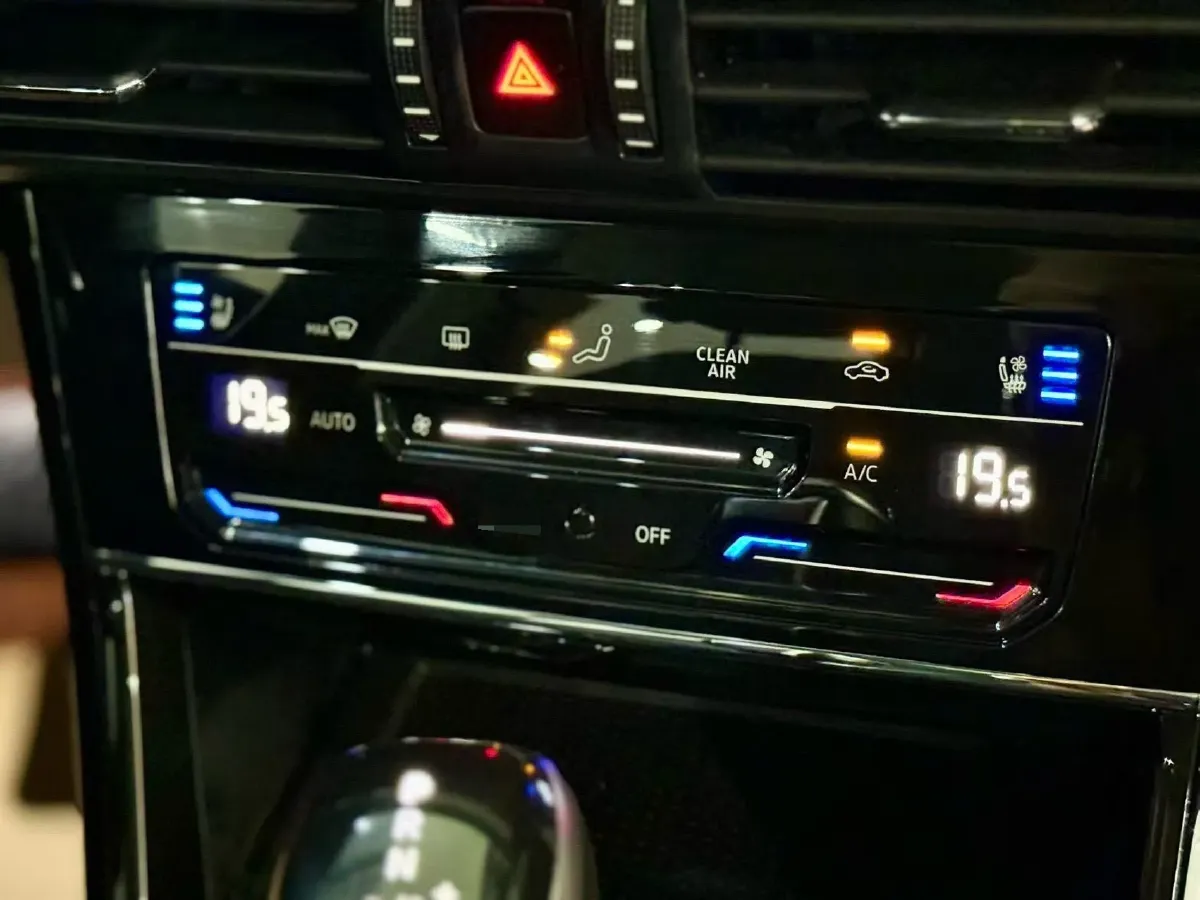 2024 Volkswagen Passat 2.0T 220HP L4 7DCT,autocango,china used car exporter,china ev exporter,chinese used car exporter,chinese used ev exporter