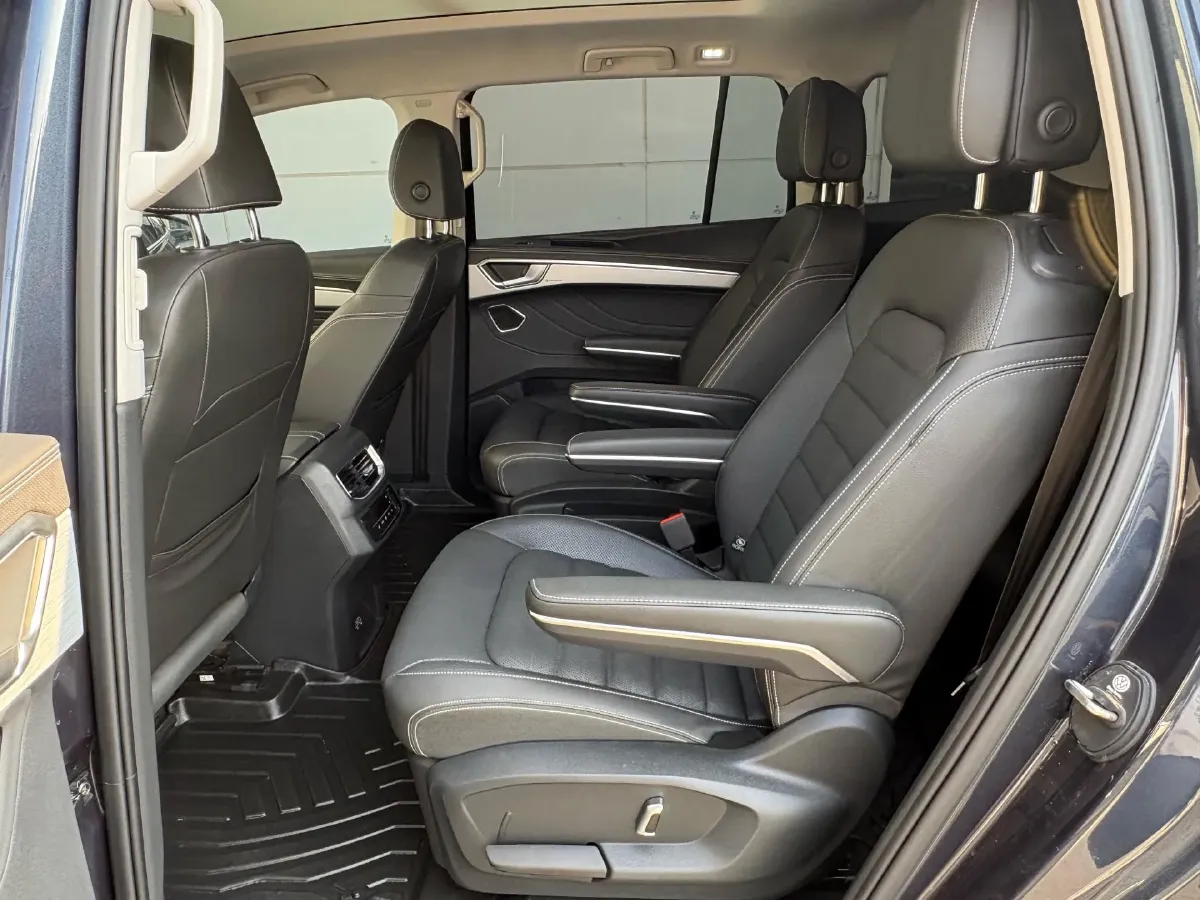 2022 Volkswagen Talagon 2.0T 220HP L4 7DCT,autocango,china used car exporter,china ev exporter,chinese used car exporter,chinese used ev exporter