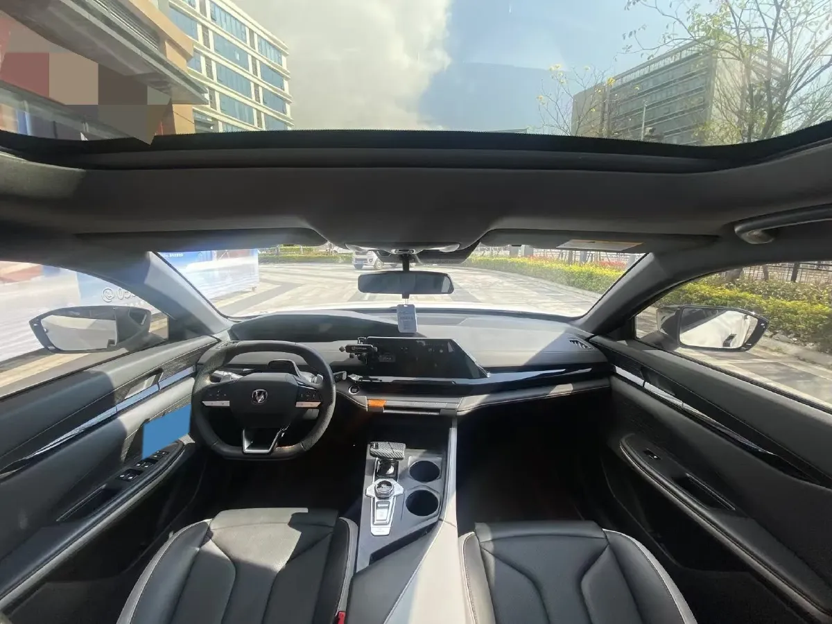 2023 ChangAn UNI-V 1.5T 188HP L4 7DCT,autocango,china used car exporter,china ev exporter,chinese used car exporter,chinese used ev exporter