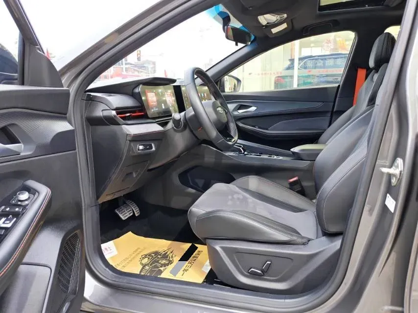 2022 Geely Binray 1.5T 181HP L4 7DCT,autocango,china used car exporter,china ev exporter,chinese used car exporter,chinese used ev exporter