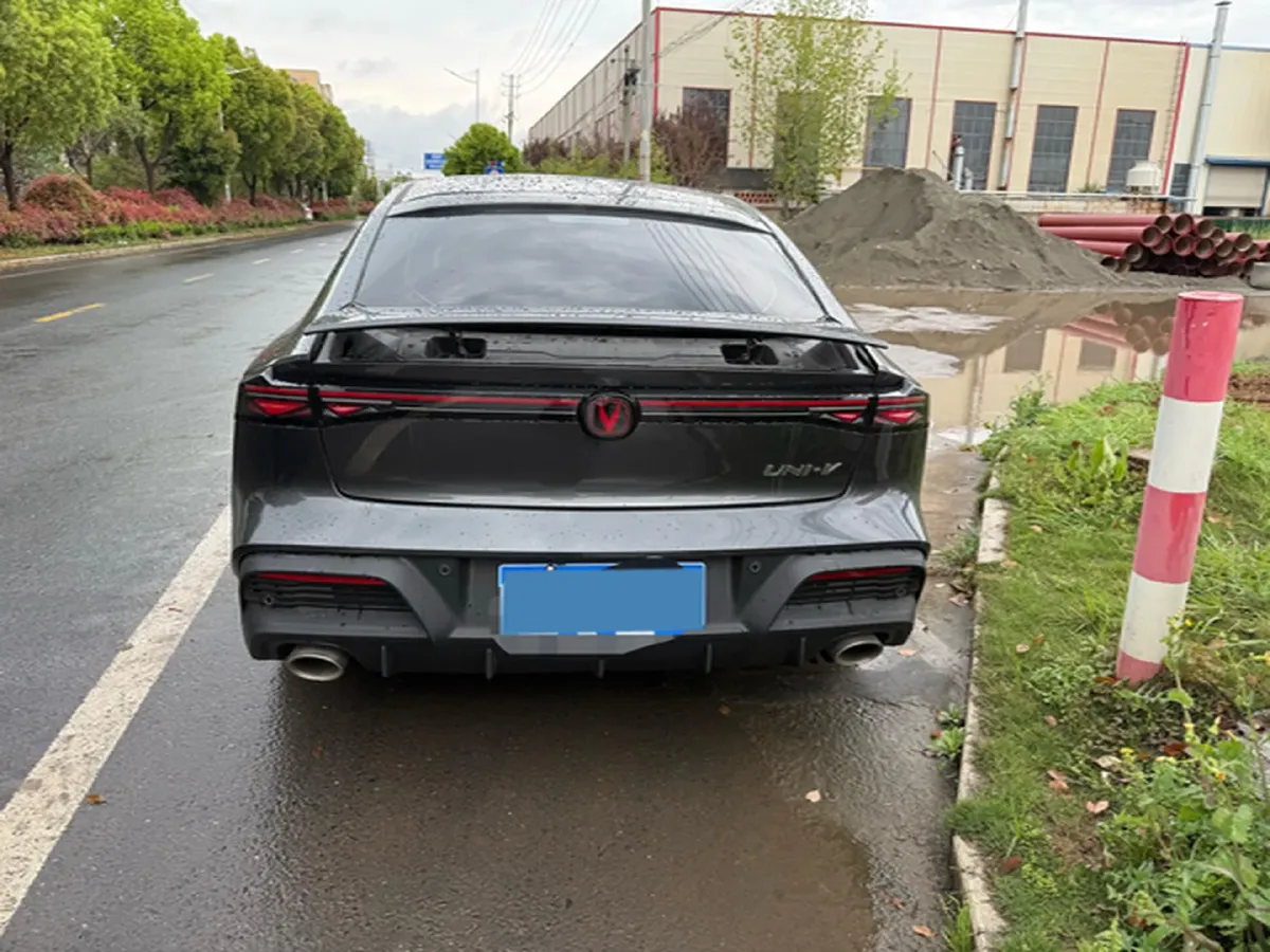 2025 ChangAn UNI-V 1.5T 192HP L4 7DCT,autocango,china used car exporter,china ev exporter,chinese used car exporter,chinese used ev exporter