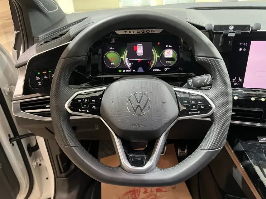 2021 Volkswagen Talagon 2.0T 220HP L4 7DCT,autocango,china used car exporter,china ev exporter,chinese used car exporter,chinese used ev exporter