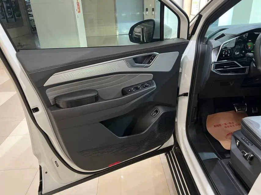 2021 Volkswagen Talagon 2.0T 220HP L4 7DCT,autocango,china used car exporter,china ev exporter,chinese used car exporter,chinese used ev exporter