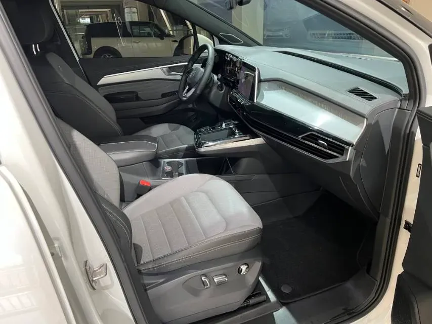 2021 Volkswagen Talagon 2.0T 220HP L4 7DCT,autocango,china used car exporter,china ev exporter,chinese used car exporter,chinese used ev exporter