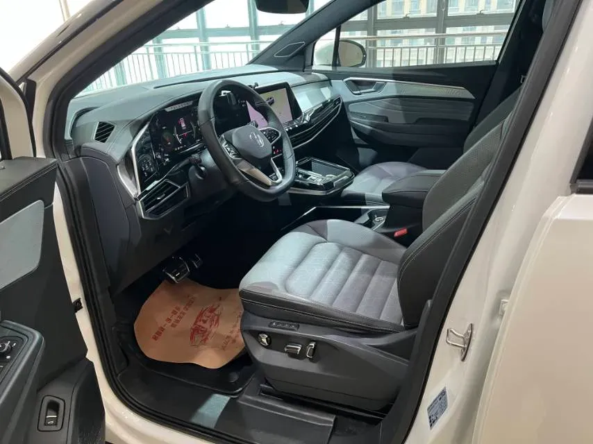 2021 Volkswagen Talagon 2.0T 220HP L4 7DCT,autocango,china used car exporter,china ev exporter,chinese used car exporter,chinese used ev exporter