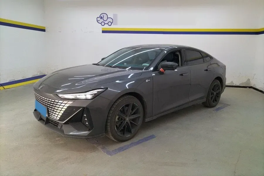 2023 ChangAn UNI-V iDD 1.5T 170HP L4 6TCT PHEV 18.4KWH,autocango,china used car exporter,china ev exporter,chinese used car exporter,chinese used ev exporter