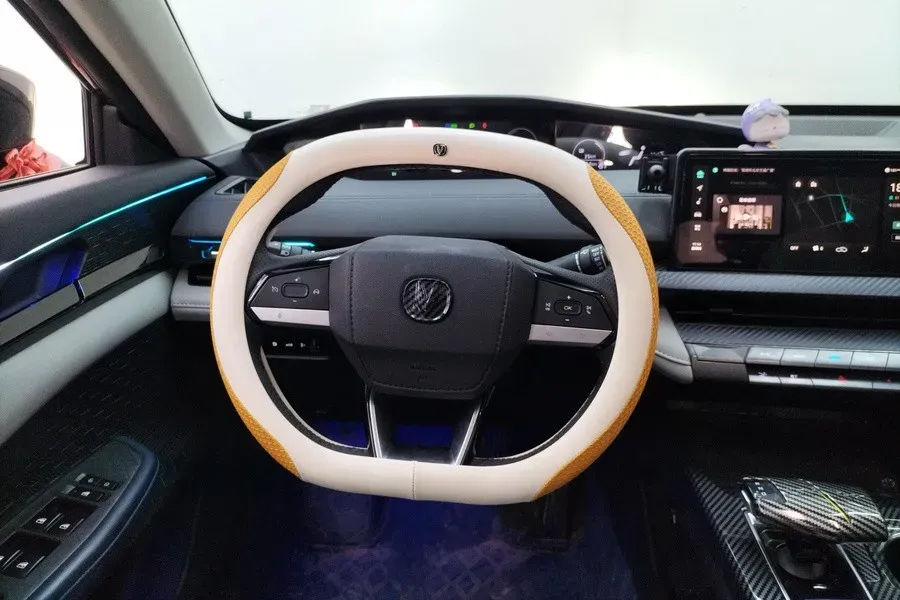 2023 ChangAn UNI-V iDD 1.5T 170HP L4 6TCT PHEV 18.4KWH,autocango,china used car exporter,china ev exporter,chinese used car exporter,chinese used ev exporter