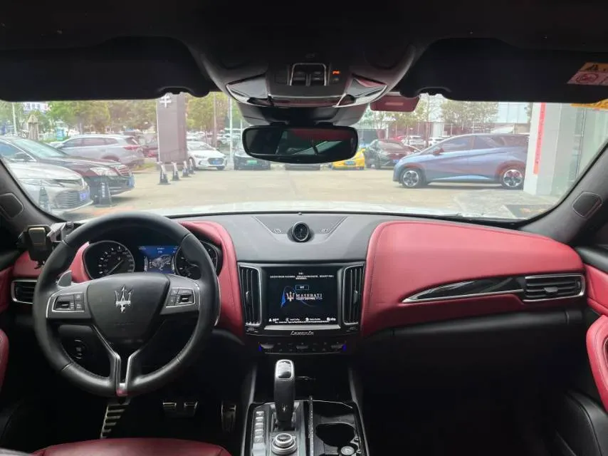 2019 Maserati Levante 3.0T 350HP V6 8AT,autocango,china used car exporter,china ev exporter,chinese used car exporter,chinese used ev exporter