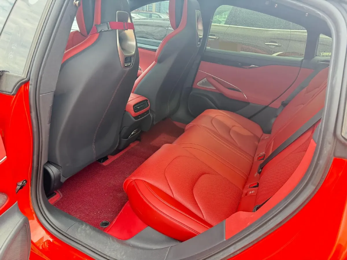 2024 MI SU7 BEV 101KWH,autocango,china used car exporter,china ev exporter,chinese used car exporter,chinese used ev exporter