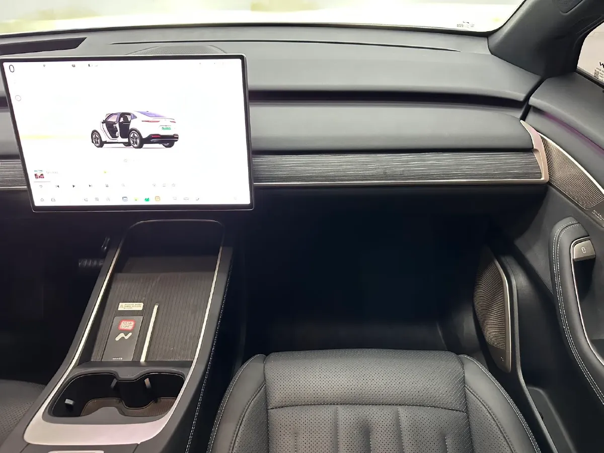 2024 ONVO L60 BEV 60KWH,autocango,china used car exporter,china ev exporter,chinese used car exporter,chinese used ev exporter