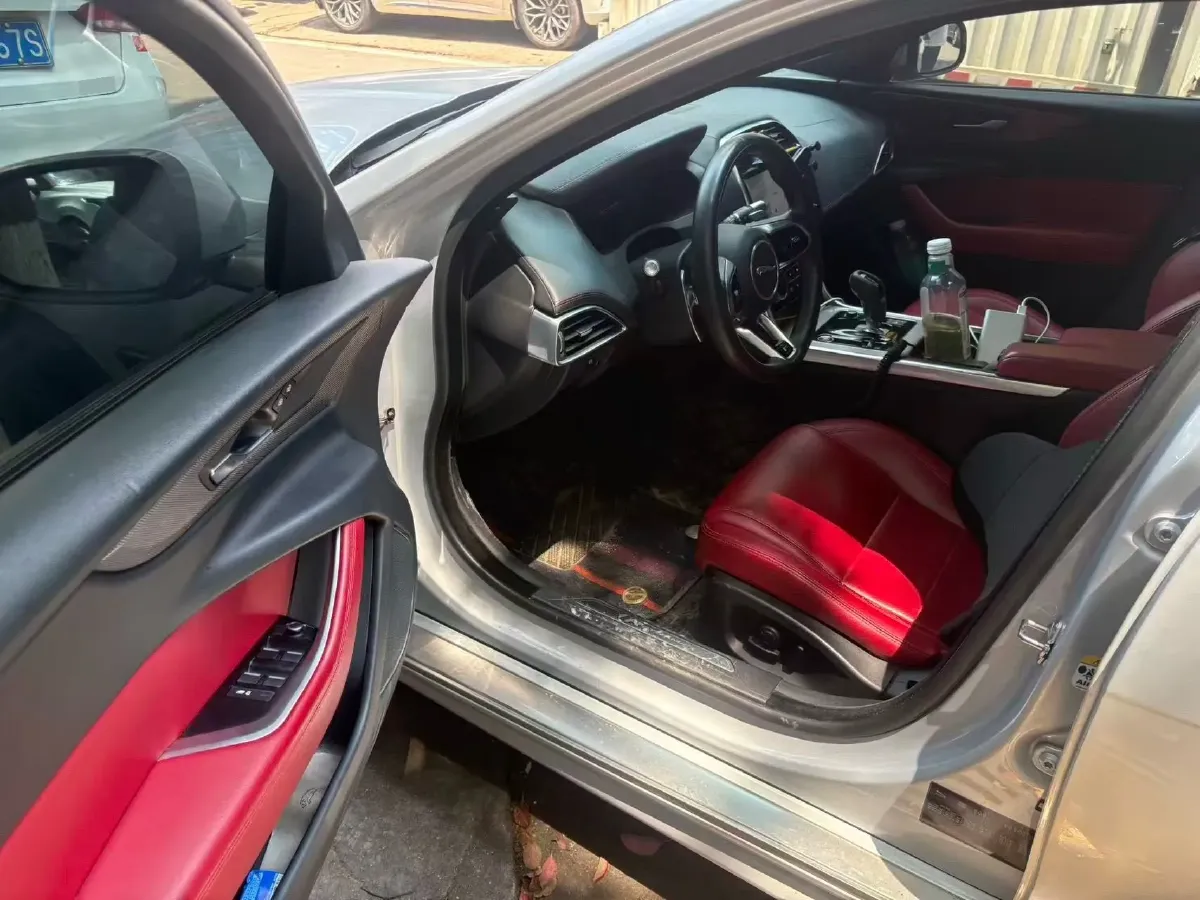 2021 Jaguar XEL 2.0T 250HP L4 8AT,autocango,china used car exporter,china ev exporter,chinese used car exporter,chinese used ev exporter