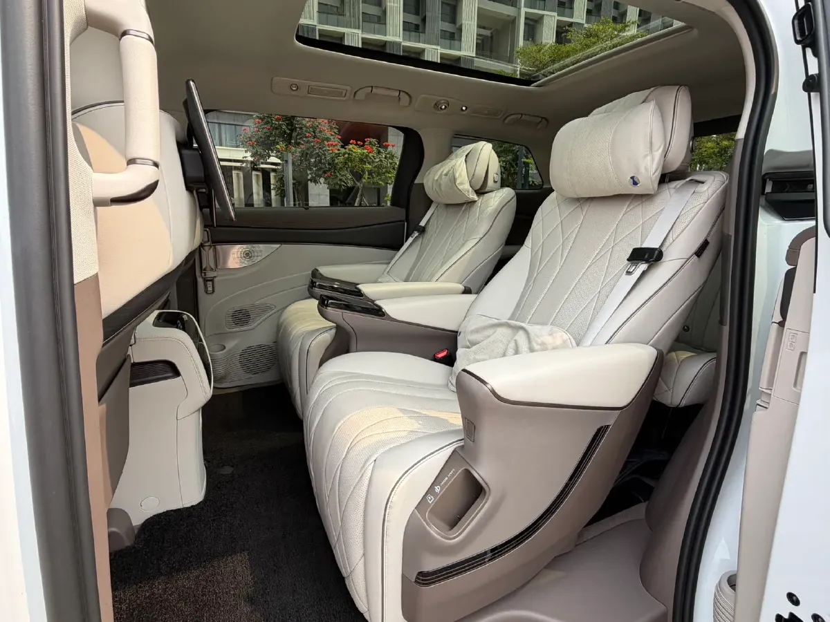 2022 Mercedes-Benz GLC Class 2.0T 197HP L4 9AT,autocango,china used car exporter,china ev exporter,chinese used car exporter,chinese used ev exporter