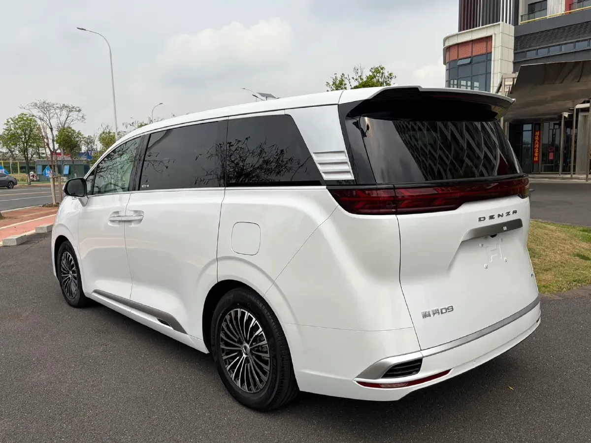 2022 Mercedes-Benz GLC Class 2.0T 197HP L4 9AT,autocango,china used car exporter,china ev exporter,chinese used car exporter,chinese used ev exporter