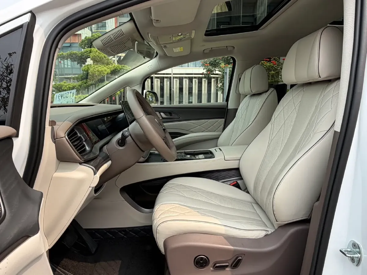 2022 Mercedes-Benz GLC Class 2.0T 197HP L4 9AT,autocango,china used car exporter,china ev exporter,chinese used car exporter,chinese used ev exporter