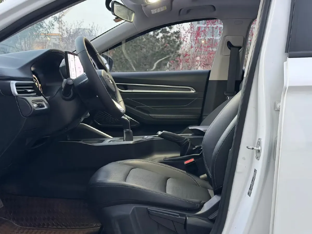 2023 Geely Emgrand 1.5L 127HP L4 5MT,autocango,china used car exporter,china ev exporter,chinese used car exporter,chinese used ev exporter