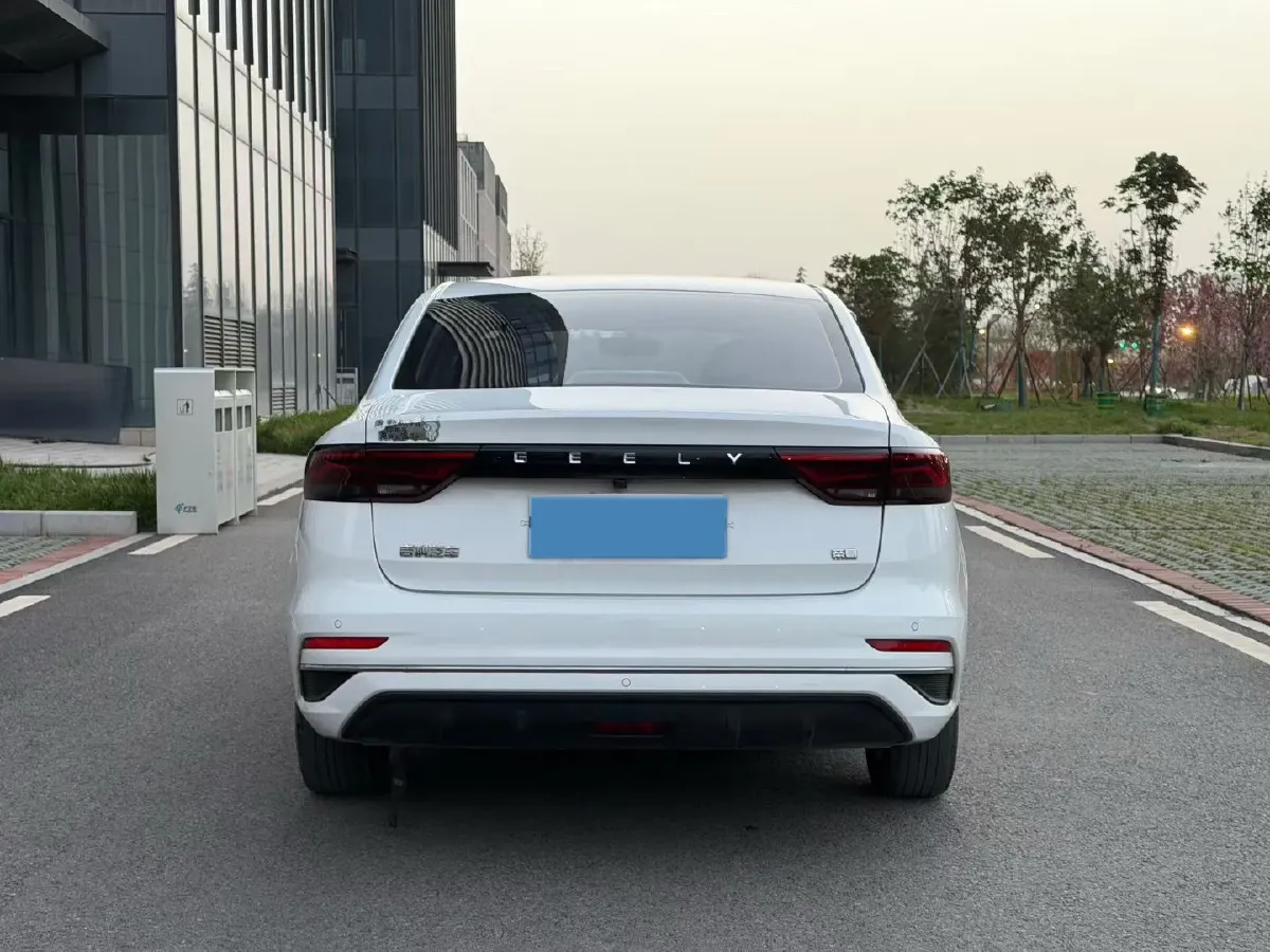 2023 Geely Emgrand 1.5L 127HP L4 5MT,autocango,china used car exporter,china ev exporter,chinese used car exporter,chinese used ev exporter